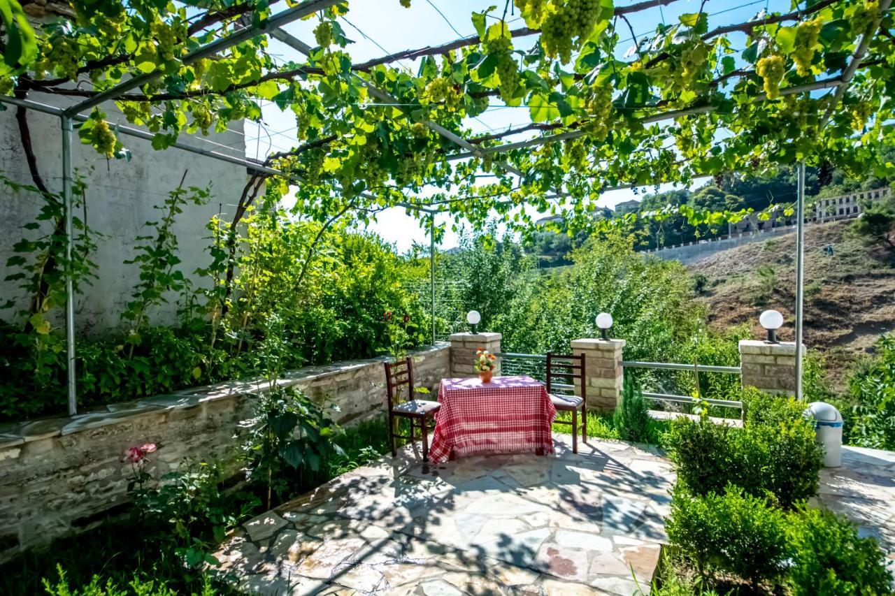 Garden Guest house Gjirokaster